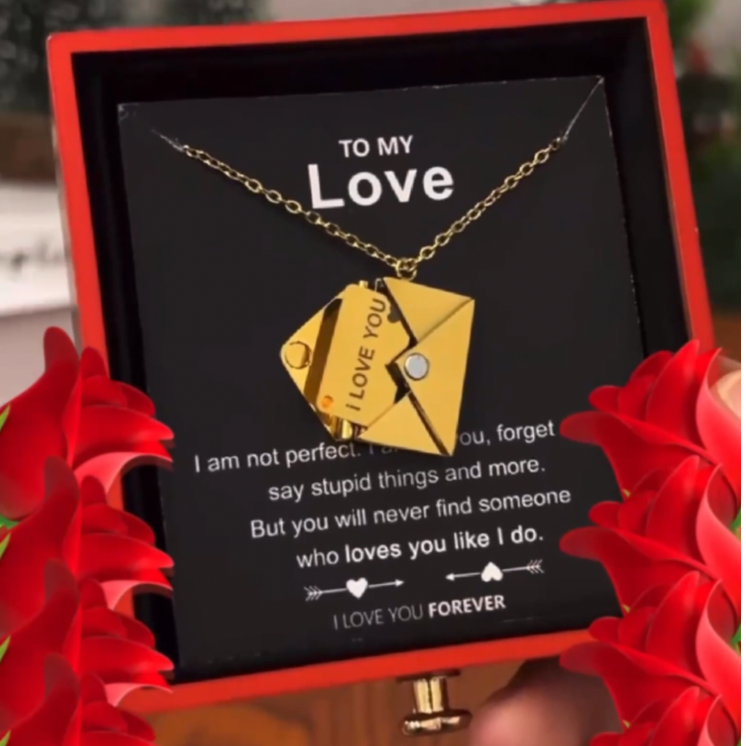 The Everlasting Love Red Apple (with Love Message Card) Jewelry Box Necklace Everlasting Love Rose for Valentine's Day Soulmate