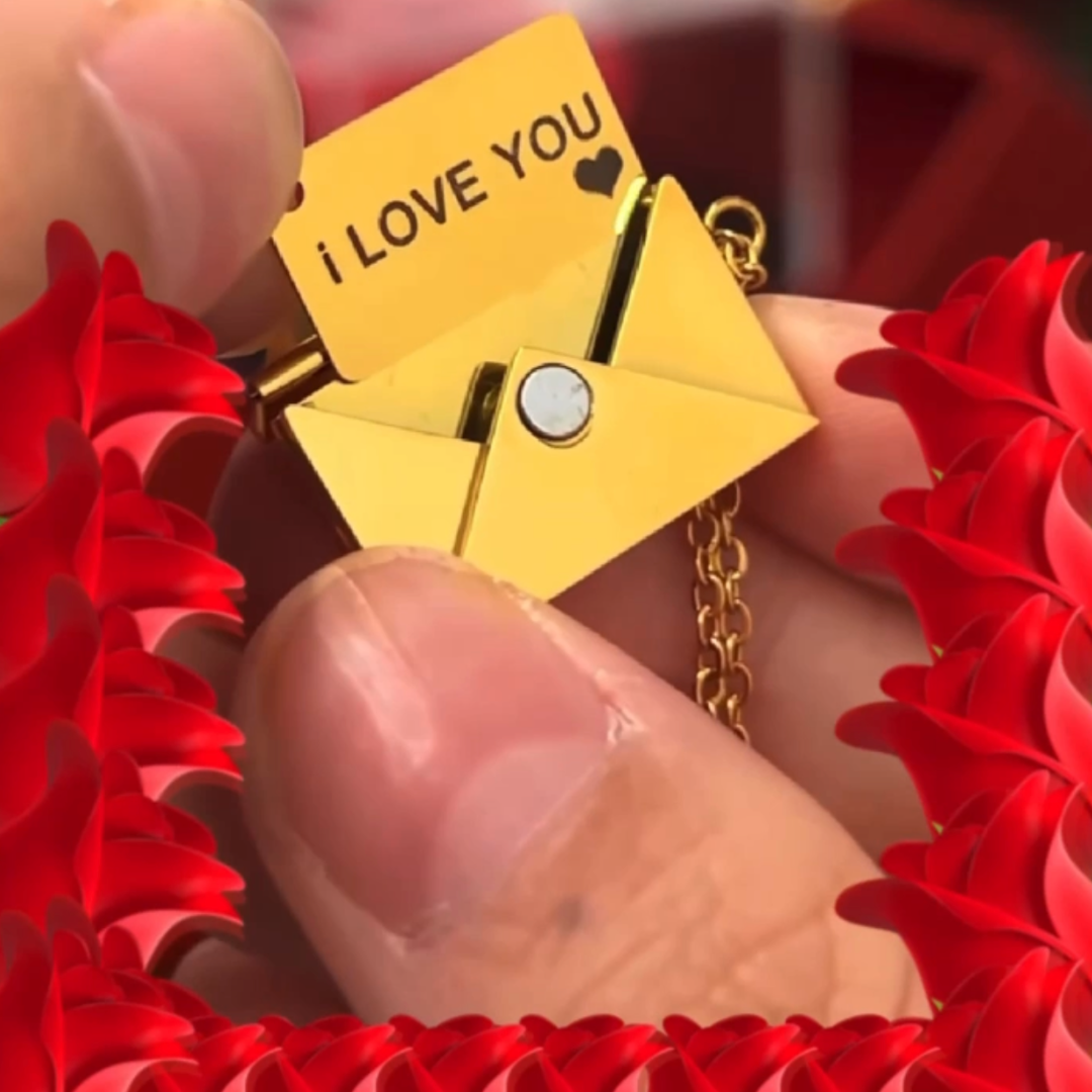 The Everlasting Love Red Apple (with Love Message Card) Jewelry Box Necklace Everlasting Love Rose for Valentine's Day Soulmate
